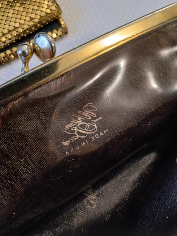 Cartera clutch negra vintage de 2 piezas Whiting And Davis dorada de malla plegable Foto 2 de 4