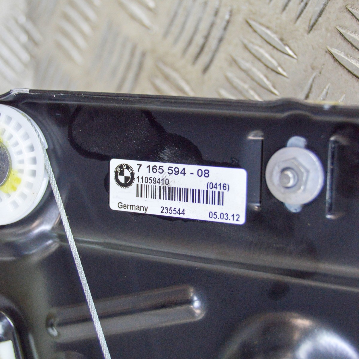 八 BMW 1 Cabrio E88 118d Rear Right Side Window Regulator