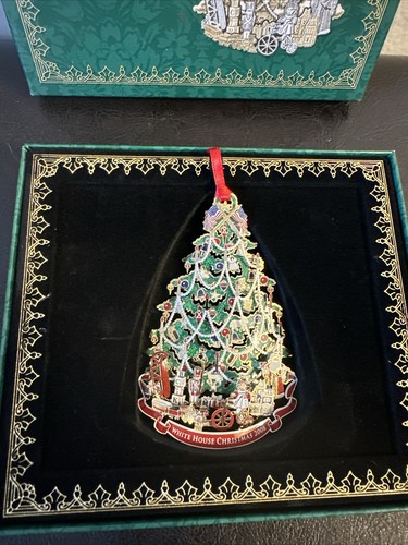 2008 The White House Historical Association Christmas Tree Ornament - Picture 2 of 4