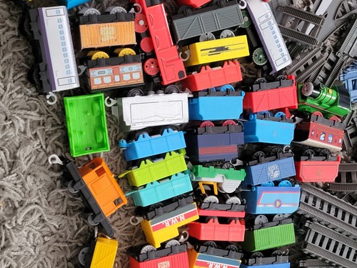 🔥🔥 ENORME 220+ piezas Thomas the Train Train Track/Trenes/Túneles MATTEL Gullaine - Imagen 7 de 22