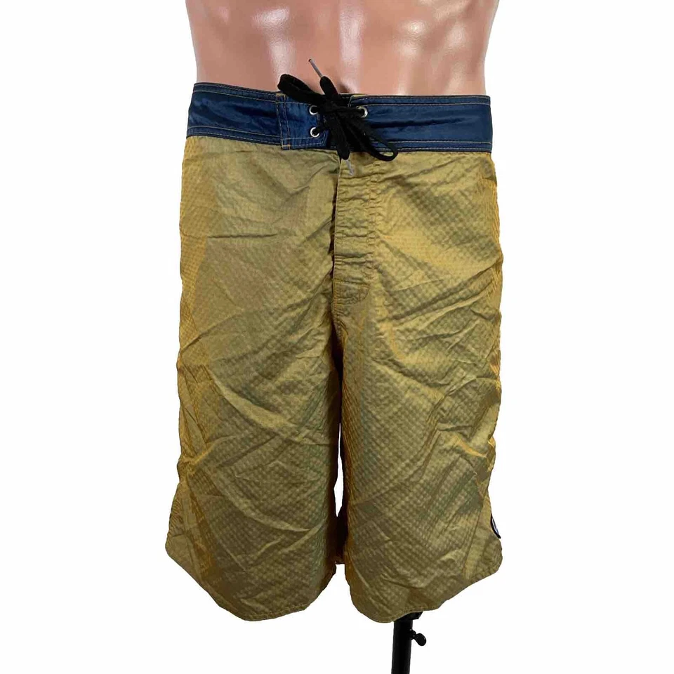 Vintage QUICKSILVER Gold 3M Holographic Checkered 33 Nylon Board Shorts Baggy - Image 2 of 4
