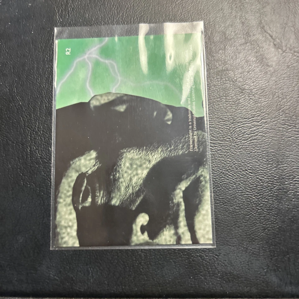 Jb2 2005 Universal Studios Monsters Puzzle Frankenstein R2 glow In The Dark - Image 2 of 2