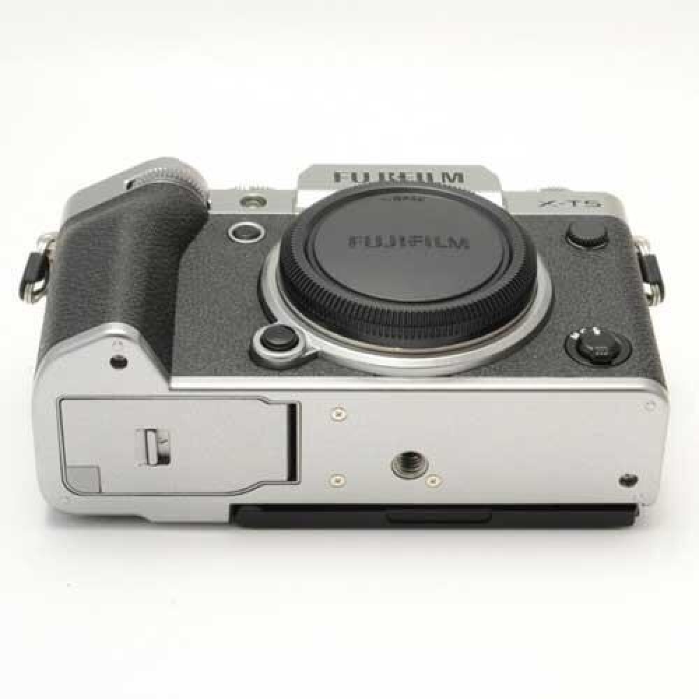 Fujifilm Fuji X-T5 40.2MP Mirrorless Camera Body Silver with