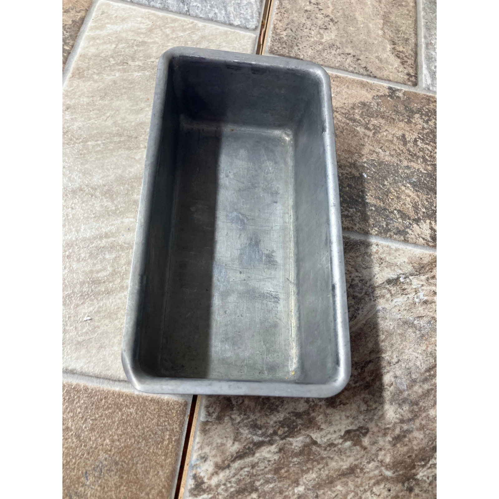 Mirro Vintage Aluminum Loaf Pan 5028M Made in USA 7 3/8 x 3 5/8 x 2 1/4 Silver