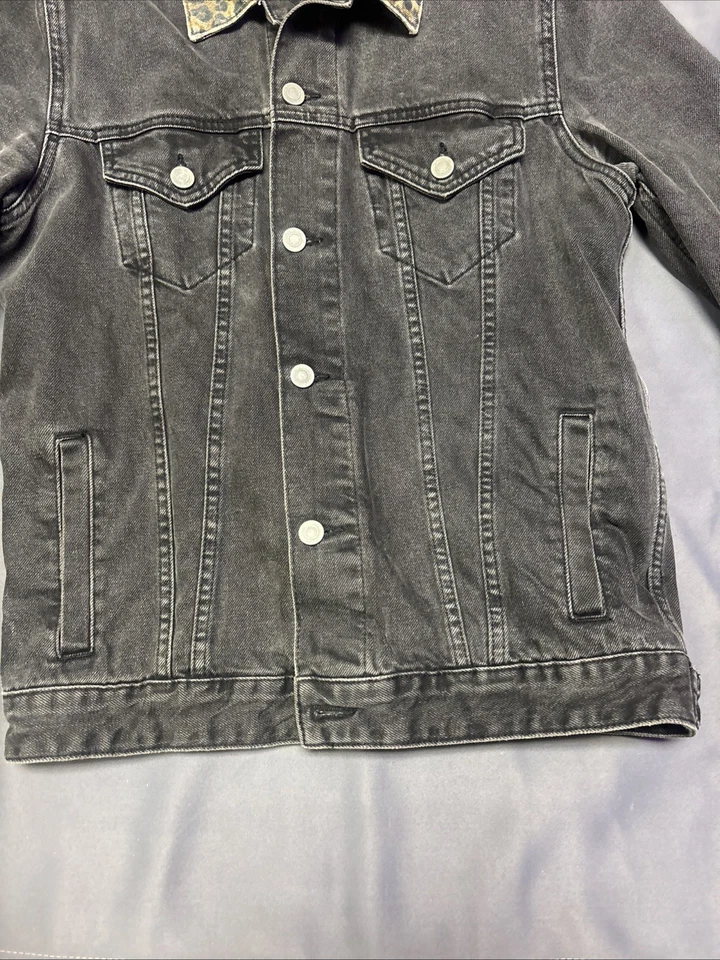 ASOS Mens Blqck Button Up Denim Jacket Leopard Print Size Small - Image 3 of 4