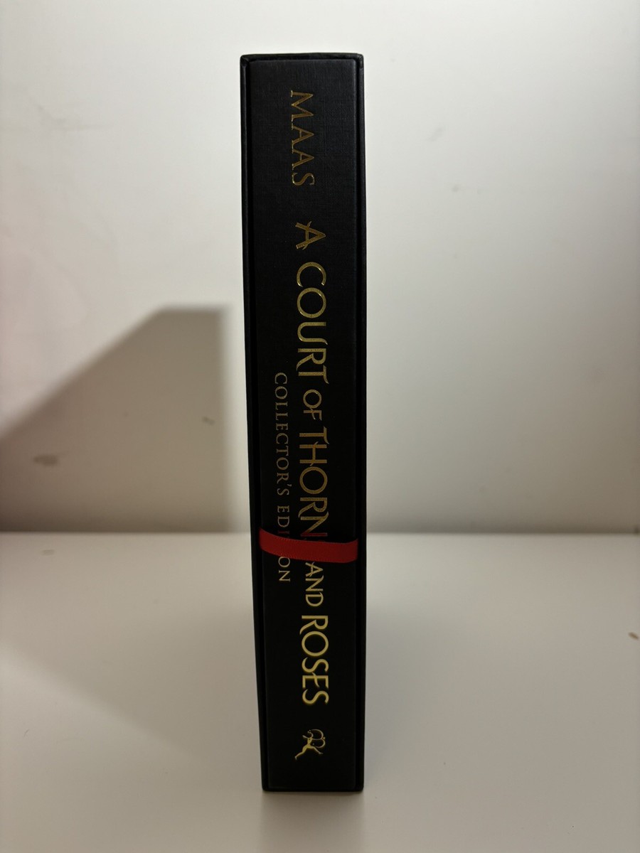 洋書 A Court of Thorns and Roses Amazon.com: A Court of Thorns and Roses (A Court of Thorns