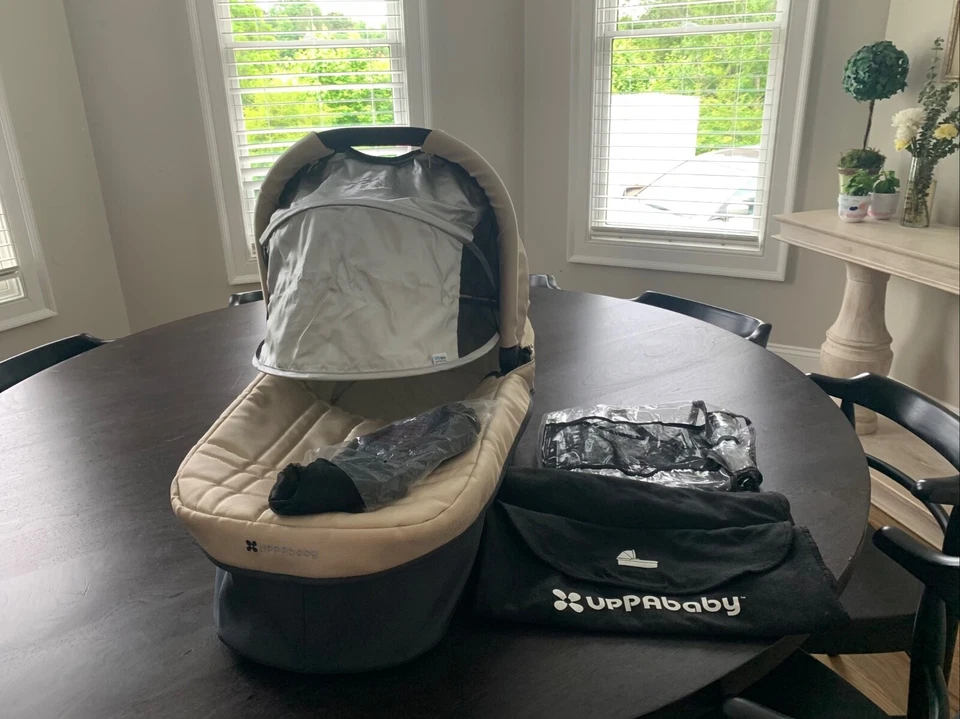 berço uppababy, branco, infantil, guarda-sol, sombra de chuva, rede de insetos - Imagem 3 de 4