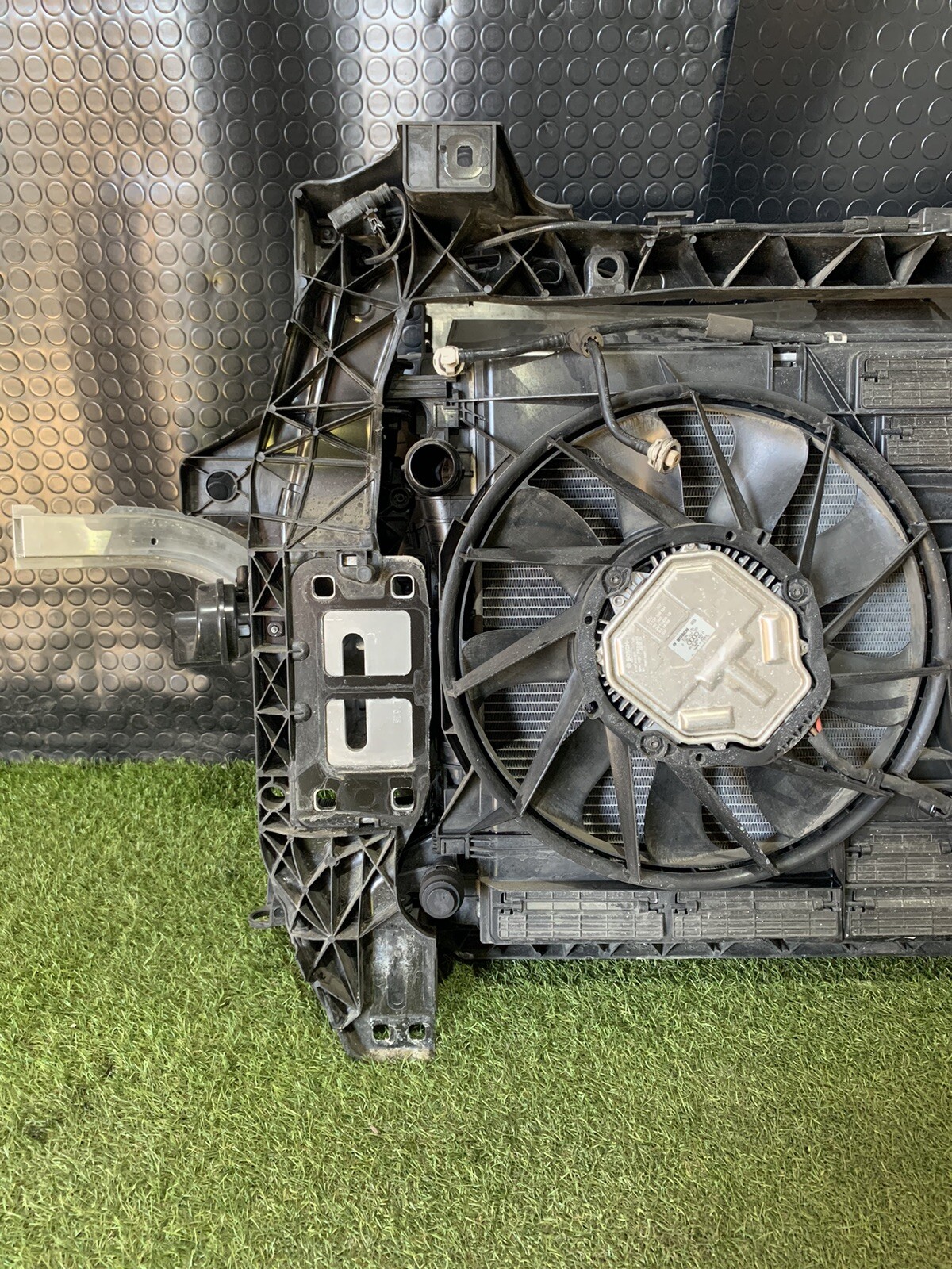 Foto 17 di 24