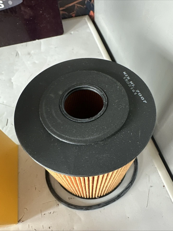 Oil Filter fits PORSCHE CAYENNE 92A, 9PA 3.2 3.6 03 to 11 M55.02 Genuine WIX - Image 3 of 4