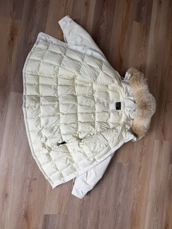 Parka polar Eddie Bauer de colección para mujer plumón de ganso chaqueta con capucha piel de coyote mediana Foto 4 de 4