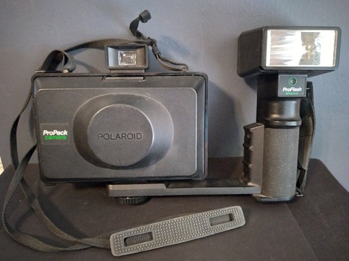 Vintage POLAROID PRO PACK Instant Camera W/ Detachable ProFlash & Neck Strap - Picture 1 of 7