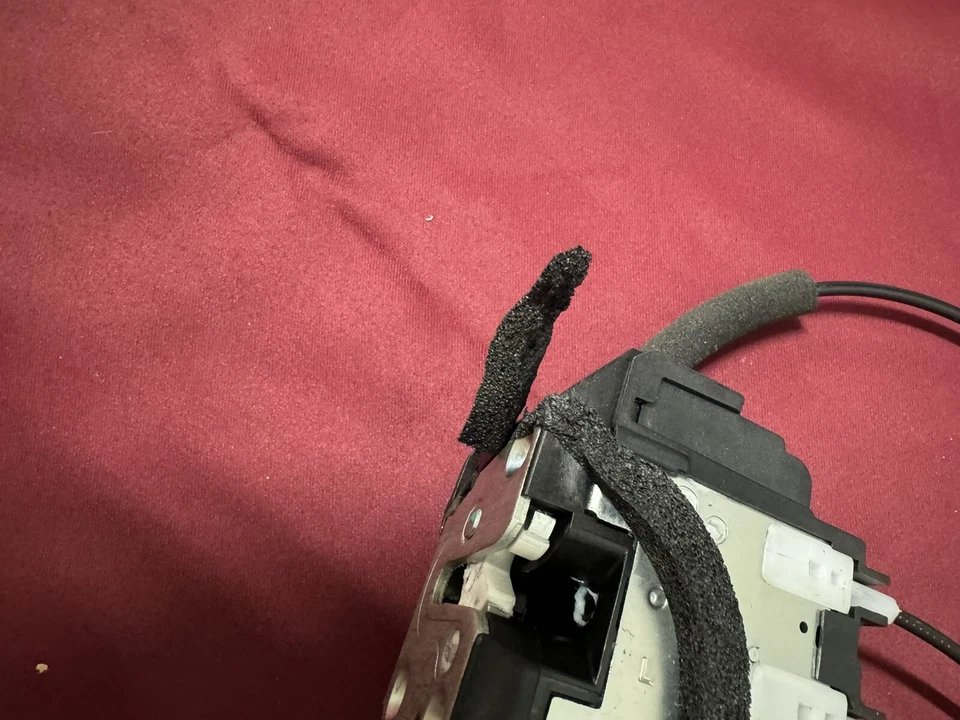 Atuador de trava de porta A-premium compatível com Nissan Altima 2013-2018 - Imagem 2 de 4