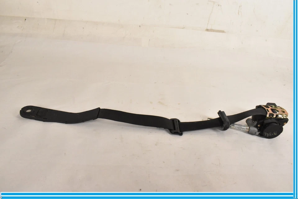 Cinturón de seguridad delantero izquierdo del lado del conductor Mercedes-Benz E320 1998 Foto 4 de 4