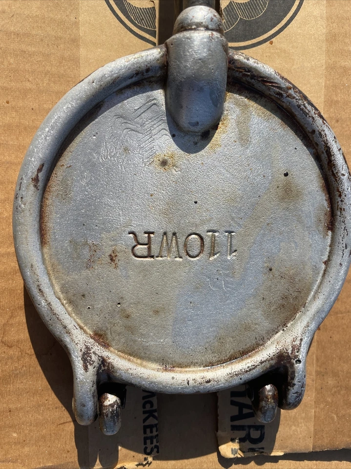 Beraducci Brothers Round Italian Style Aluminum Pizzelle Waffle Baker - Image 3 of 4