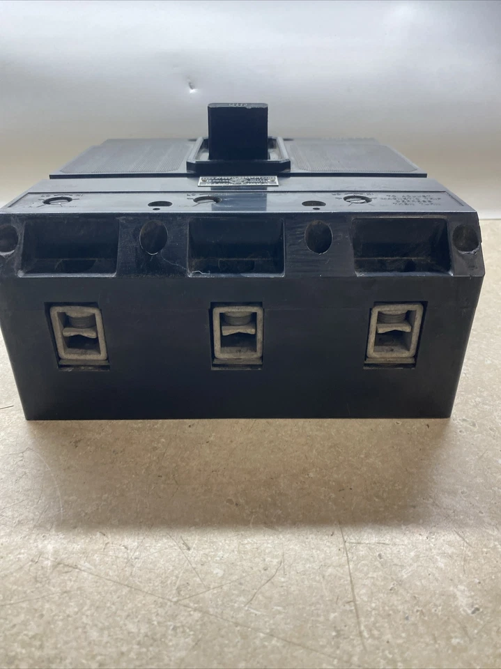 ITE 225 Amp 3pole Circuit Breaker J Frame - Image 3 of 4