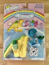 Hasbro My Little Pony Baby Pony Wear Dragon Suit & Sunsuit with Back Card