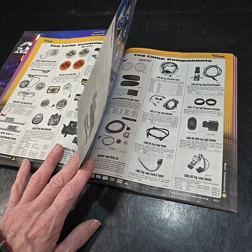 (2) Mustang Parts Accessories Catalogs Lot 1964-04 Vintage #FM219Y #FM221A EUC - Picture 14 of 19