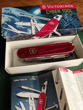 Victorinox Cyber Tool 34 - Coltellino svizzero tascabile di precisione