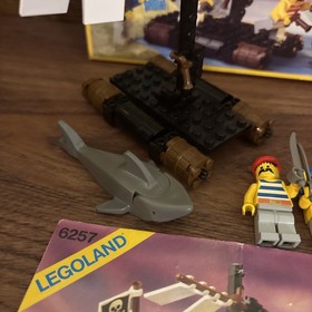 Lego 6257 Pirates  Castaway's Raft complete with instructions RARE 1989
