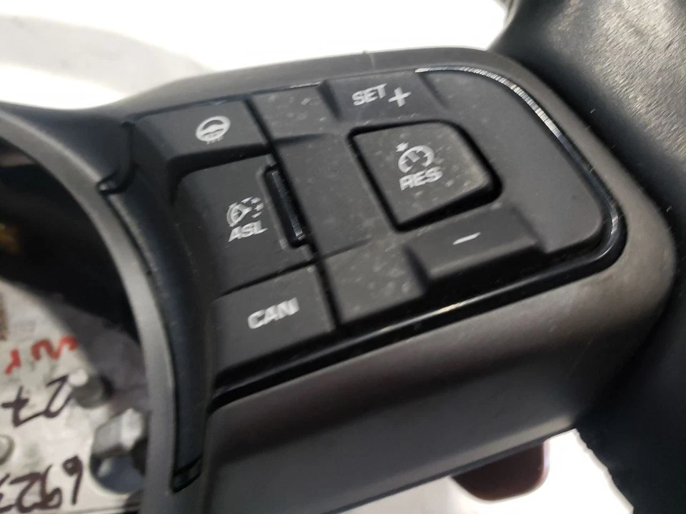 Руль с подрулевыми переключателями 2015 Jaguar F Type Coupe от оригинального производителя - Изображение 2 из 4