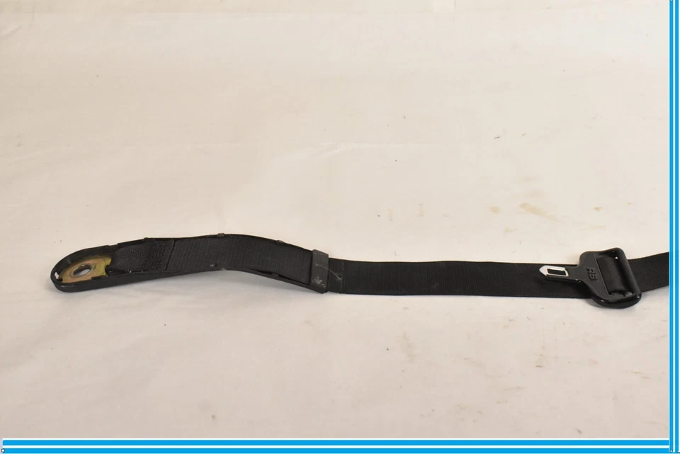 Cinturón de seguridad delantero izquierdo del lado del conductor Mercedes-Benz E320 1998 Foto 3 de 4