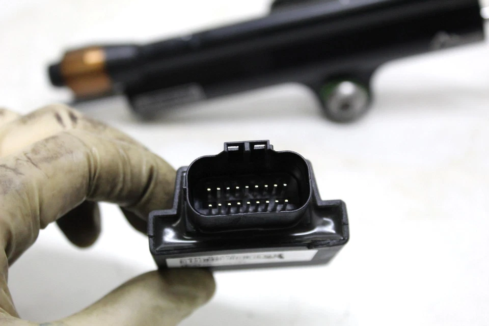 Kawasaki Ninja H2 ZX1000NGF 2016 amortiguador de dirección estabilizador Ohlins OEM Foto 4 de 4