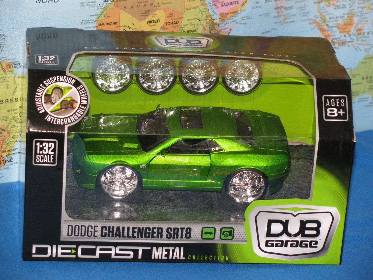 1/32 DUB GARAGE DODGE CHALLENGER SRT8 CUSTOM RIDES WIDE BODY