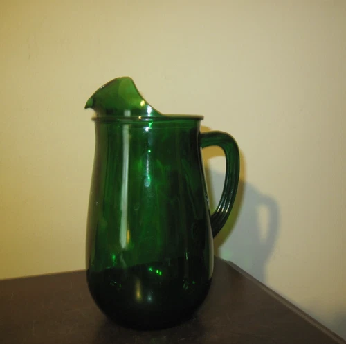 Vintage Anchor Hocking Forest Green Pitcher Ice Lip 36 Oz. USA