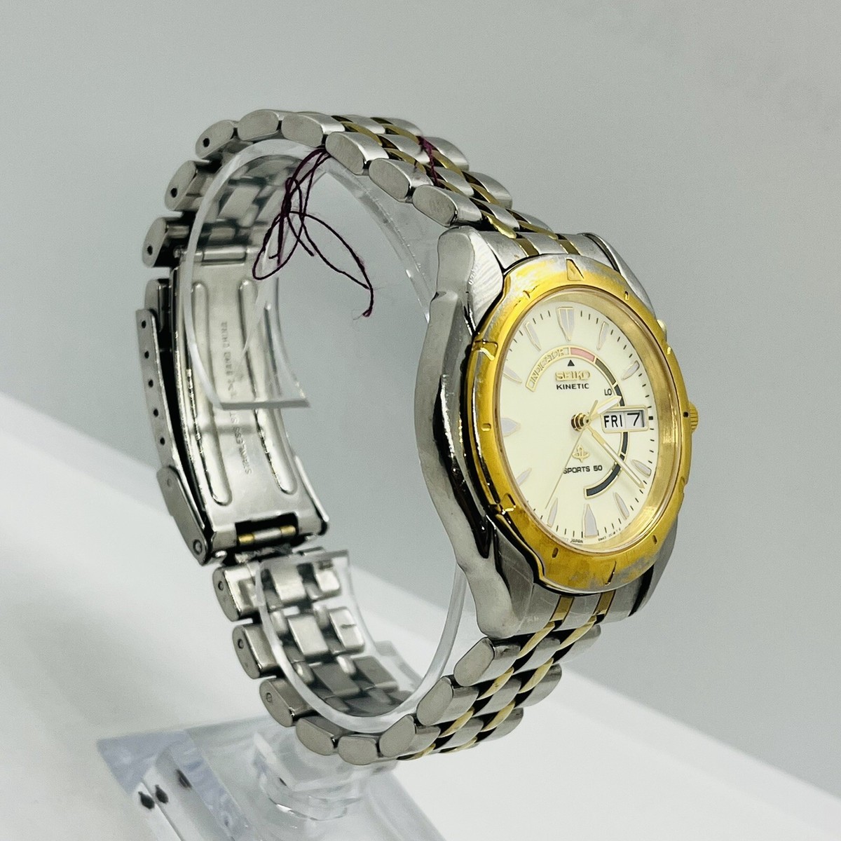 Seiko Kinetic Sports 50 Men's Two Tone Sapphlex Crystal Day Seiko Kinetic Sports 50 Men's Two Tone Sapphlex Crystal Day