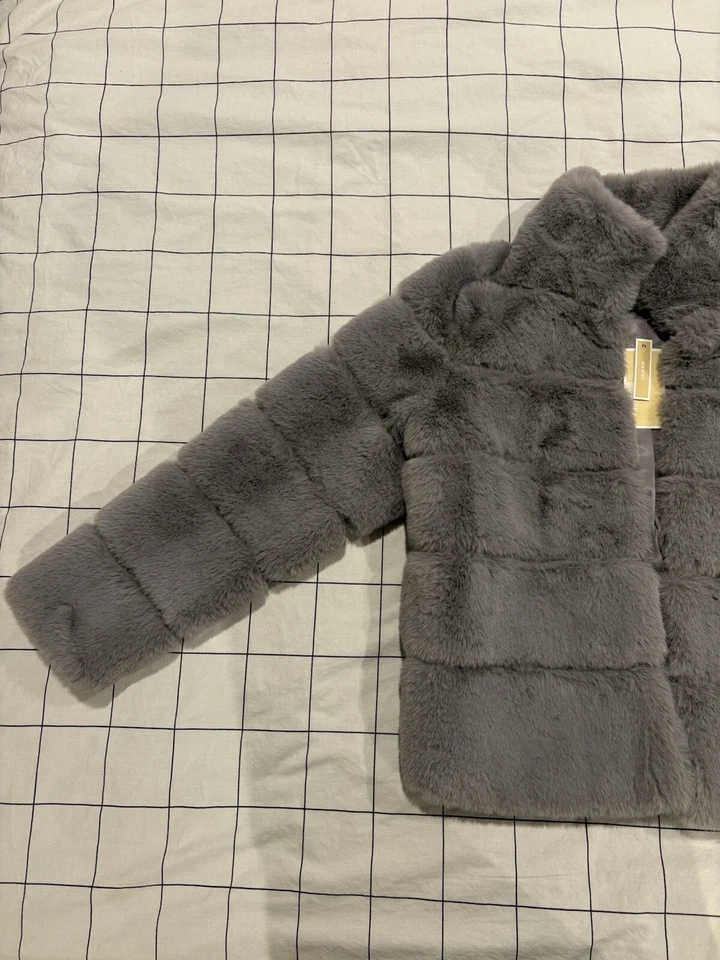 Abrigo de piel sintética gris Michael Kors Foto 2 de 4