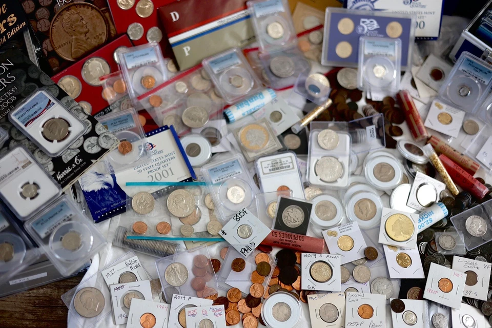 Huge Coin Lot!! - Silver, Old US Coins, Proofs, Indian Head, Buffalo Nickels - Image 3 of 4