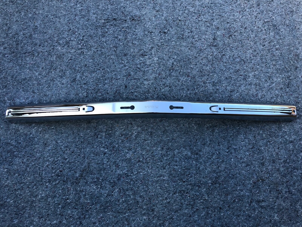 78-80 Mercedes W116 S Class Front Bumper Center Chrome 1168800470 