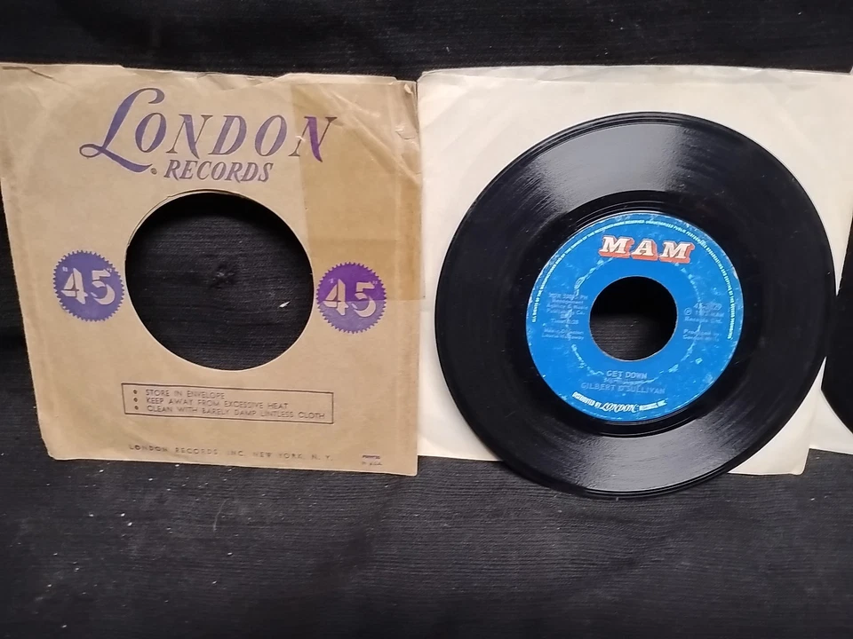 Gilbert O'Sullivan Get Down / Ooh Baby 45 RPM LOT OF 2 1973 - Image 2 of 4