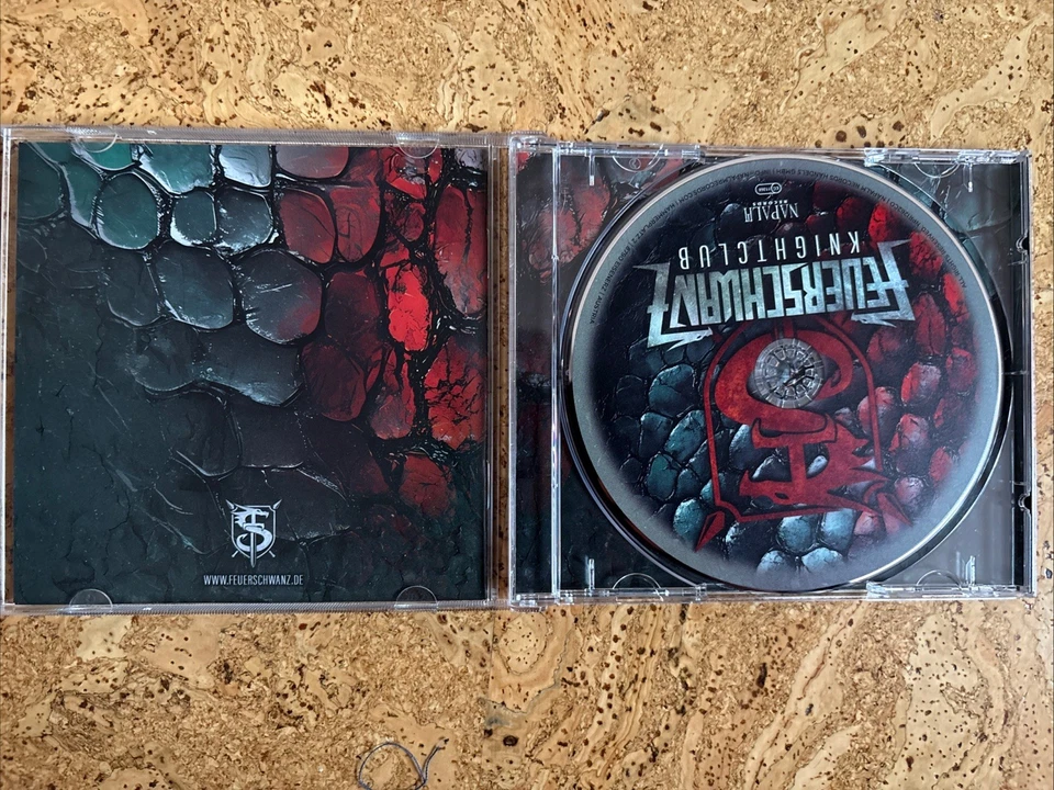 FEUERSCHWANZ Knightclub CD 2025 - Bild 2 von 3