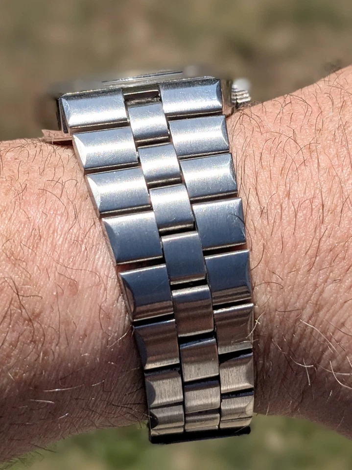 1970s Rotary Automatic 21 Jewels Day/Date Swiss Made Watch. Runs Well. Accurate. - image 3 of 4