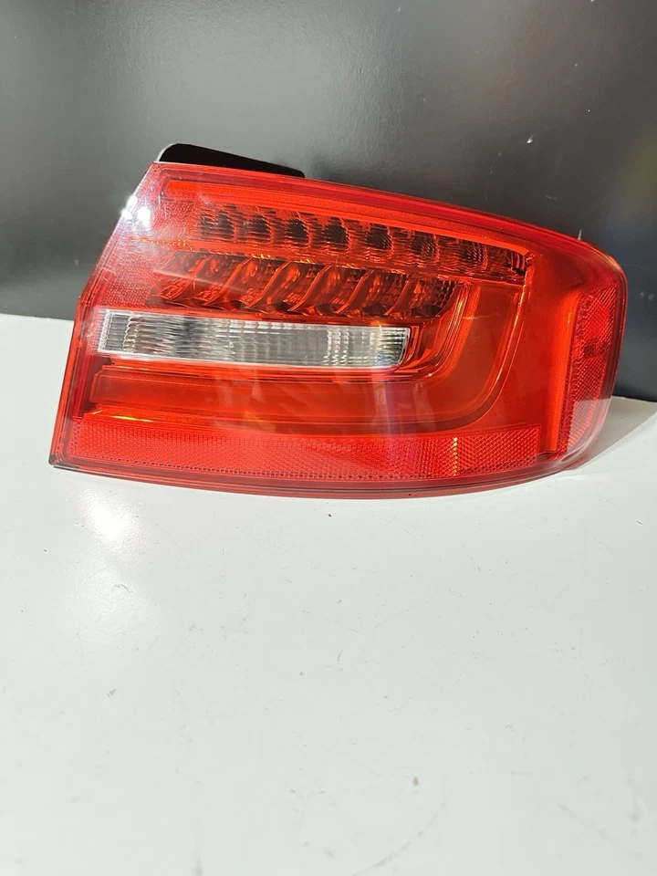 Audi S4 2015 luz trasera lámpara pasajero derecho LED sedán cuarto OEM 8K5945096AD🛞 Foto 3 de 4