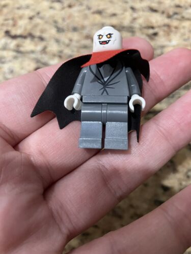 LEGO Scooby-Doo Vampire Bob Oakley Minifigure 75904 scd011 Coffin - NO HAIR - Picture 4 of 10