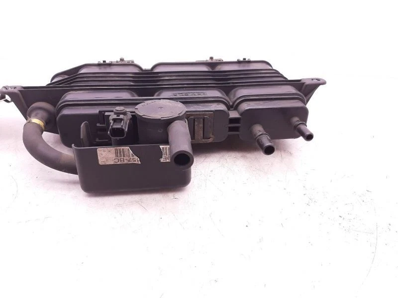 Bote de vapor de combustible de 3,0 L para Ford Fusion 9E519E857bc 2010-2012 Foto 2 de 4