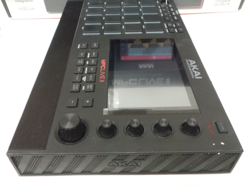 (RI3) Akai MPC LIVE II Standalone Production Center - Schwarz - Bild 5 von 6