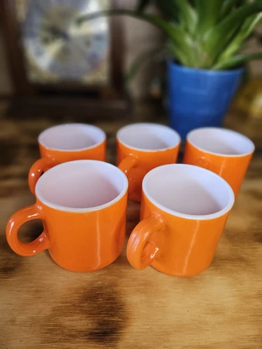 LOOK READ Vtg MCM Hazel Atlas Milk Glass Set 5 Mugs Orange Peel Texture
