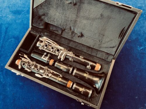 PreOwned JUPITER CLARINET - JCL 1100 w/SELMER CONCEPT MOUTHPIECE - SHIPS FREE - Picture 1 of 10