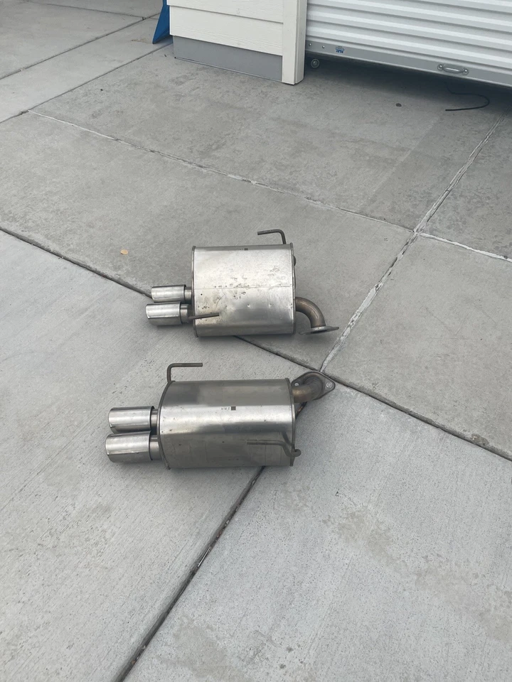 2015+ глушитель WRX/STI всего 2000 миль! - Изображение 2 из 4