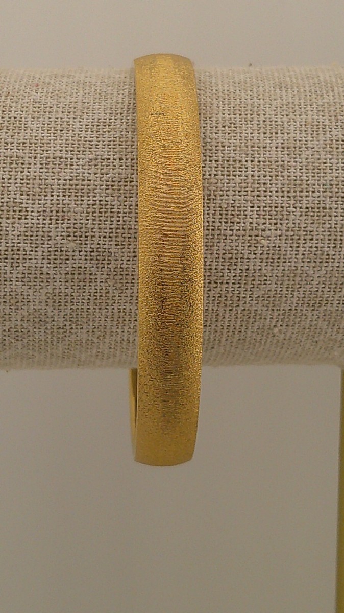 Vintage MONET Gold Tone Bangle Bracelet – Classic & Timeless Design