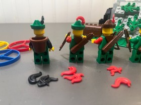 Lego - Forestmen - Camouflaged Outpost #6066 With Box Tray Instructions COMPLETE