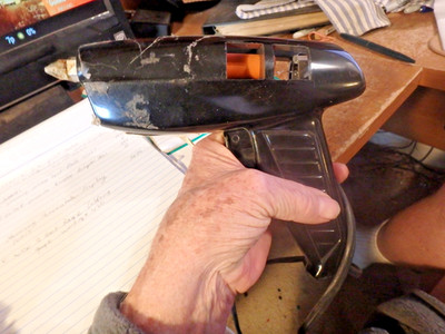 4F- working Master Mechanic # 207-MM glue gun