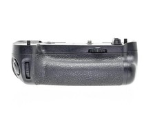Nikon MB-D16 Multi Battery Power Pack