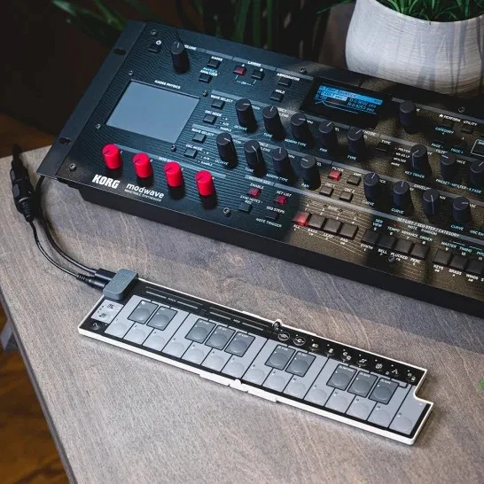 Korg nanoKEY Fold Keyboard. Alpine Green - Image 4 of 4