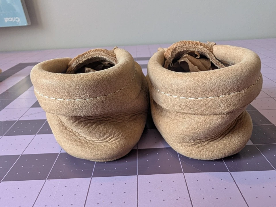 Mocasines de cuero beige tostado recién escogidos para bebé niño pequeño talla 5 Foto 4 de 4
