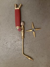 Schwei&szlig;handgriff mit Schwei&szlig;einsatz und D&uuml;sen