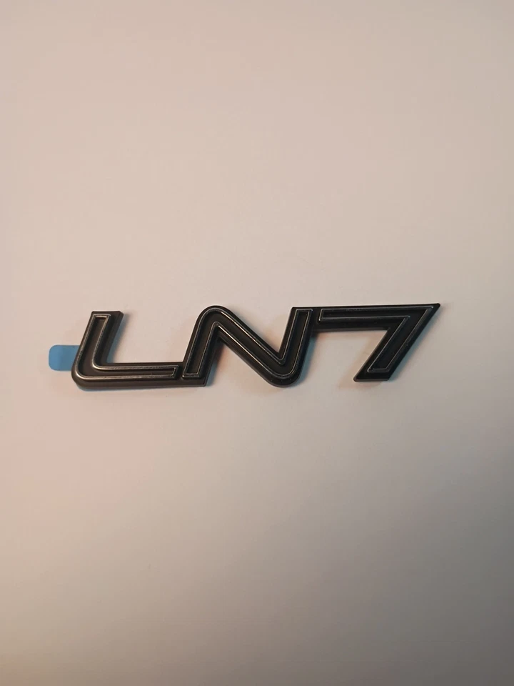 NUEVO 1983-1985 MERCURY LYNX LN7 EMBLEMA OEM Foto 2 de 4